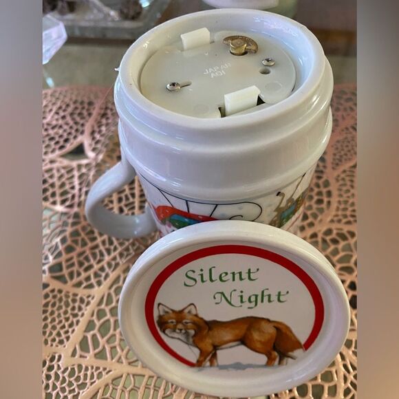 VTG Music Box Merry Xmas Silent Night Coffee Mug Tea Cup Sankyo JPN. - Picture 9 of 9